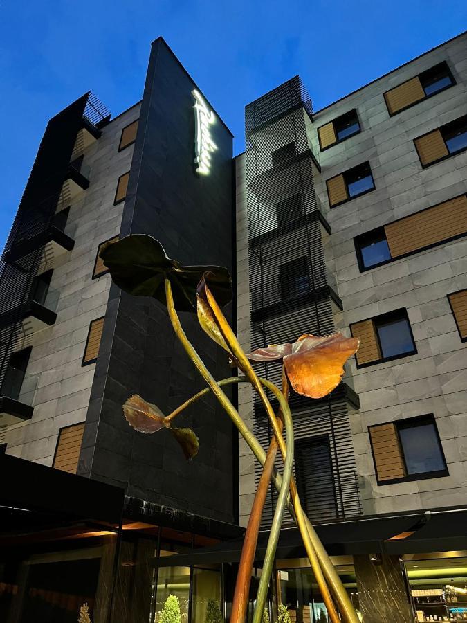 Radisson Hotel Nola Naples Εξωτερικό φωτογραφία