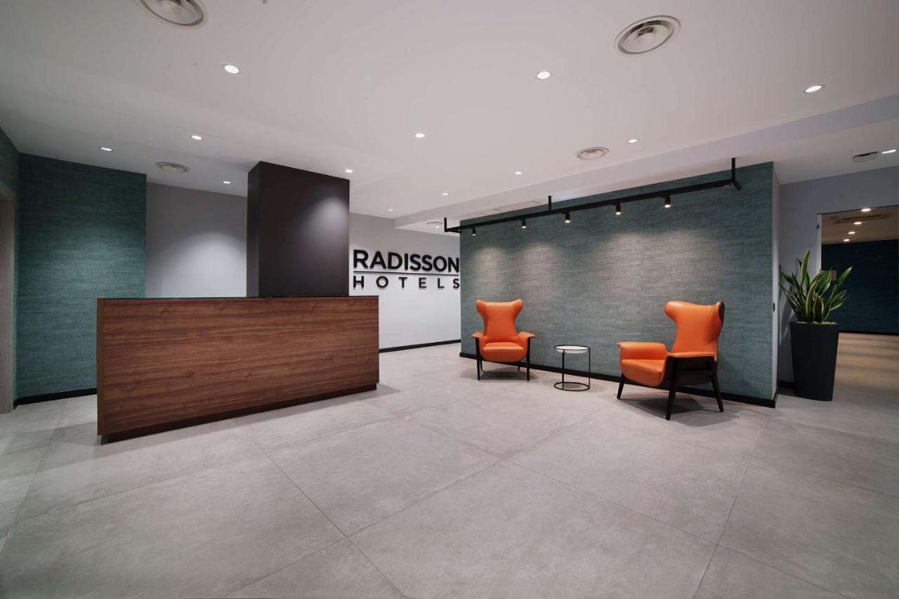 Radisson Hotel Nola Naples Εξωτερικό φωτογραφία