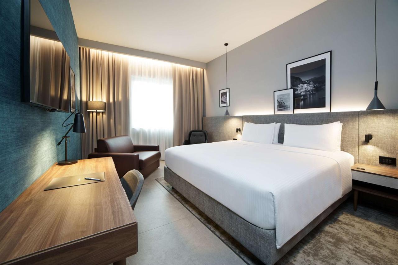 Radisson Hotel Nola Naples Εξωτερικό φωτογραφία